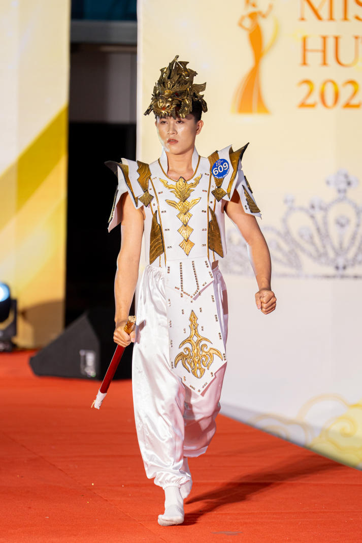 [Video] Các thí sinh Miss 13WIN13 2025 “cháy” hết mình tại Đêm hội sắc màu văn hóa National Costume 54