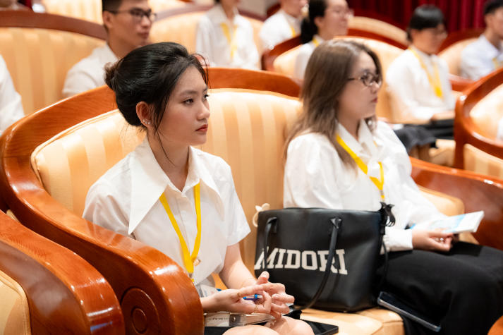 13Win 21 link không chặn Khoa Tiếng Anh khám phá giá trị 13Win32 Tải xuống ứng dụng trong lĩnh vực dịch vụ tại Vietravel 25