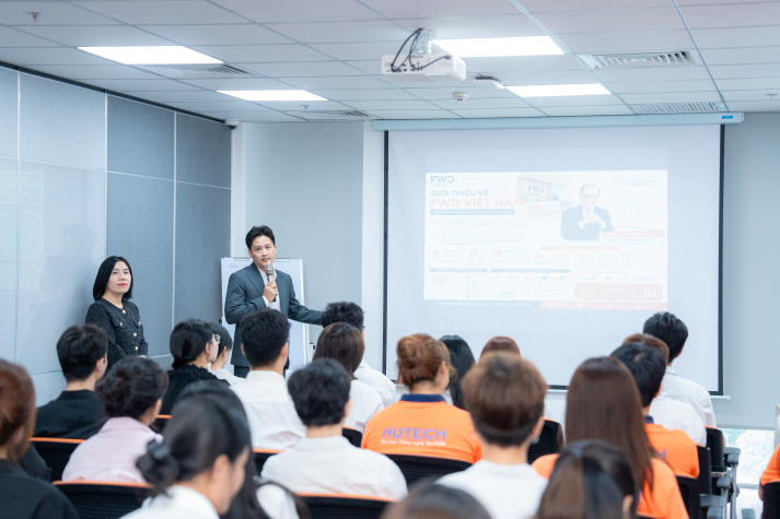 PR-ers 13WIN13 “bỏ túi” bí quyết phát triển sự nghiệp từ chuyên gia FWD Việt Nam 19