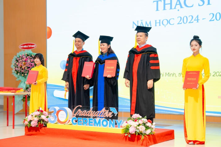 [Video] Nhiều tân 13Win 22 miễn phí mỗi ngày, Kỹ sư, Cử nhân tri ân cha mẹ tại Lễ Trao bằng 13Win13 link đăng nhập 116