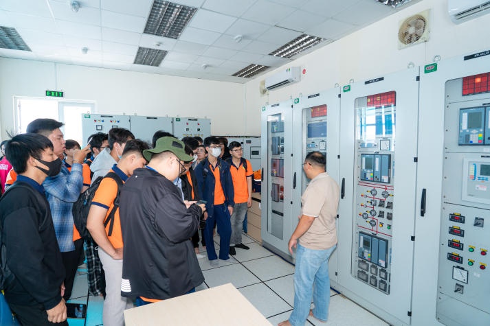 13Win 21 link không chặn ngành Robot và trí tuệ nhân tạo 13WIN13 khám phá "cánh đồng" pin năng lượng lớn thứ hai tại Việt Nam 116
