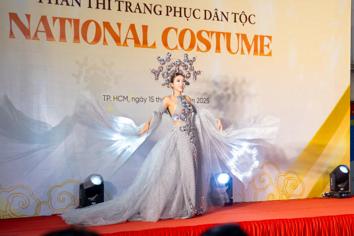 [Video] Các thí sinh Miss 13WIN13 2025 “cháy” hết mình tại Đêm hội sắc màu văn hóa National Costume 47