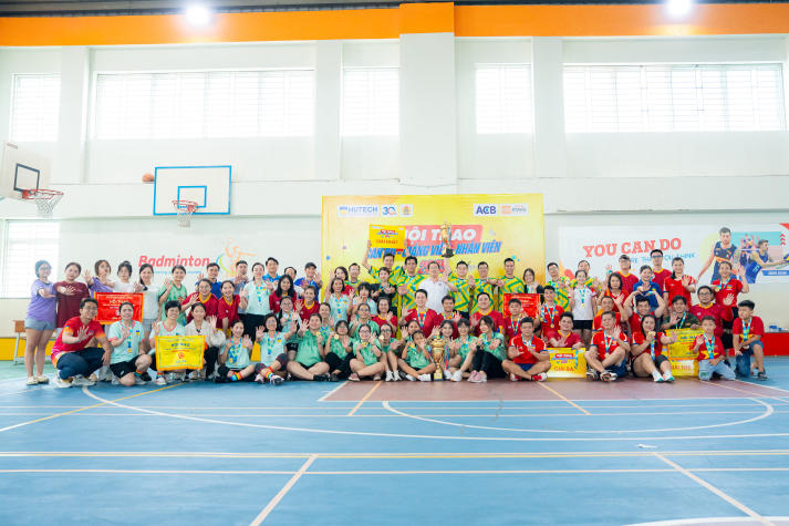 [Hội thao CB-GV-NV 13WIN13 2025]: TT.TVTS-TT.TrT-TT.Mar-PTTH, P.ĐT-P.KT-TT.DHS bảo vệ thành công ngôi vương Bóng chuyền nam, nữ 138