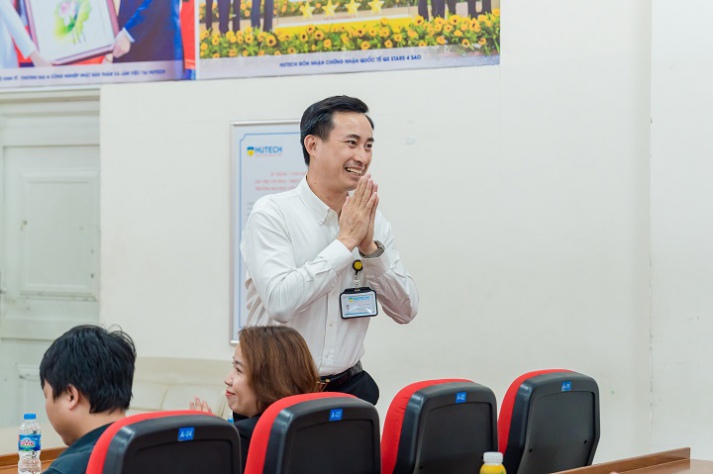 “Unveiling the Director’s Lens” – A Professional Insight Journey for 13WIN13 Students 21