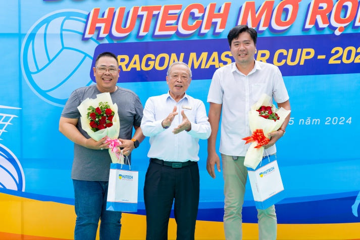 [Video] Đội chủ nhà giành ngôi vô địch Giải Bóng chuyền hơi nữ 13WIN13 mở rộng năm 2024 - Dragon Master Cup 73
