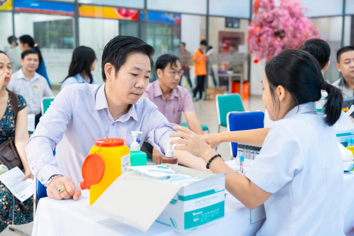 13WIN13 đồng hành chăm sóc 13Wim app nổ hũ mượt mà CB-GV-NV qua đợt khám định kỳ 2026 33