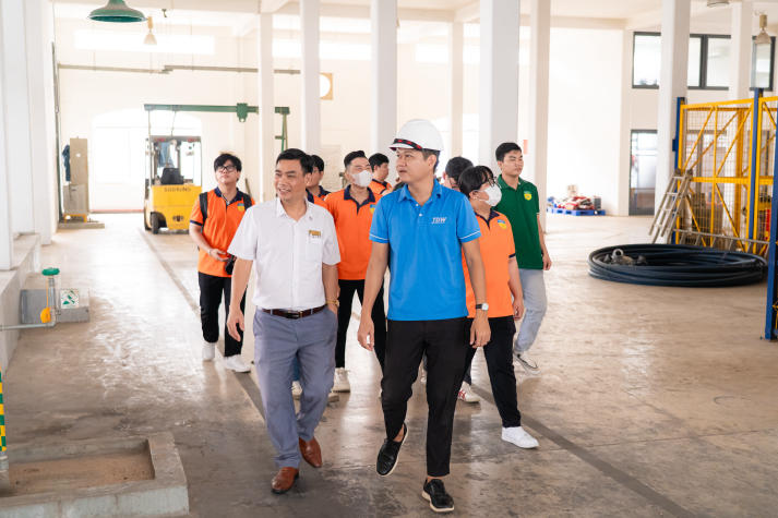 Trải nghiệm thực tế tại nhà máy nước: Bước đệm 13win 20 giaitri tructuyen cho Tải app 13Win Viện Khoa học Ứng dụng 13WIN13 59
