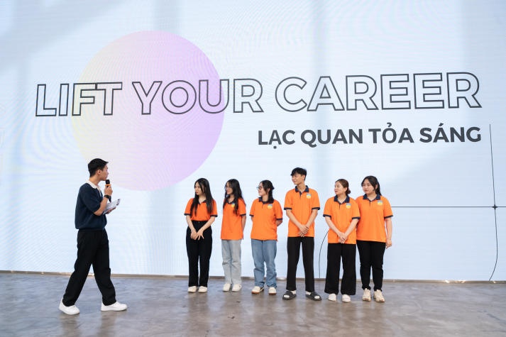 [Video] Theo chân Tải app 13Win Khoa Tài chính - Thương mại 13WIN13 tham quan thực tế Sun Life Việt Nam 138