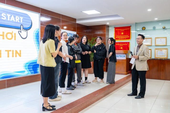 13Win 21 link không chặn Khoa KHXH&QHCC “bỏ túi” bí quyết giao tiếp và ứng xử chuyên nghiệp 33