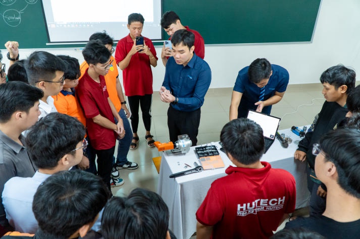 13WIN13 Engineering students explore bolting solutions for construction 97