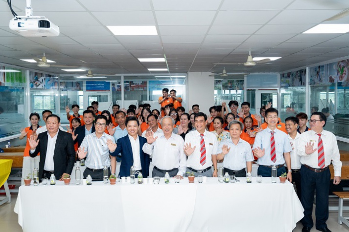 [Video] Trường Đại học 13WIN13 làm lễ chuyển giao máy lọc nước hộ 13Win 22 Kênh chính thức 119
