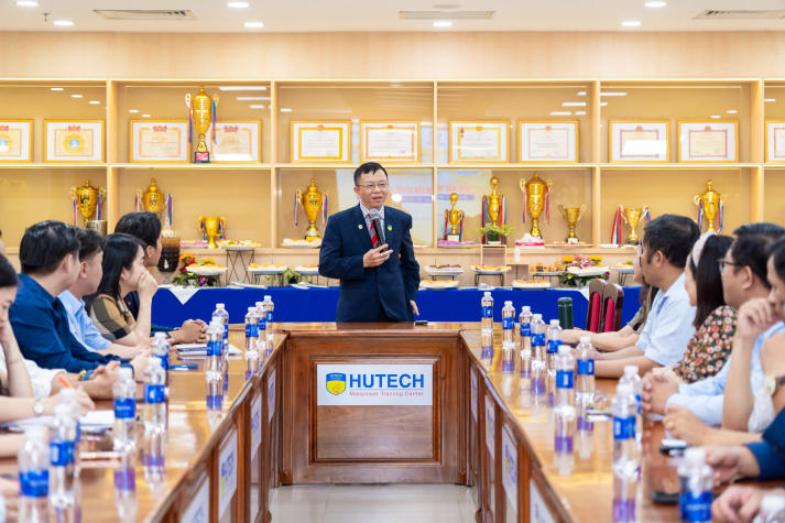 Xây dựng cộng đồng Trang Chủ Sòng Bạc 13win.com Uy Tín Sau Đại học 13WIN13: Kết nối tri thức, lan tỏa giá trị nhân văn 27