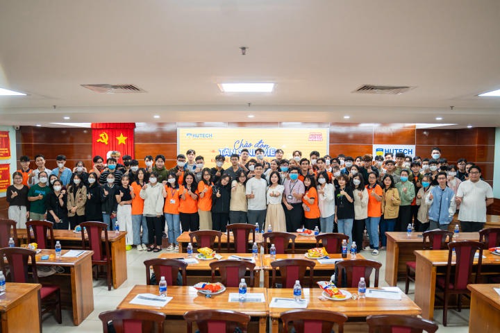 Hành trình 13Win32 đăng nhập của các tân Tải app 13Win Khoa Hệ thống thông tin quản lý tại 13WIN13 đã chính thức bắt đầu