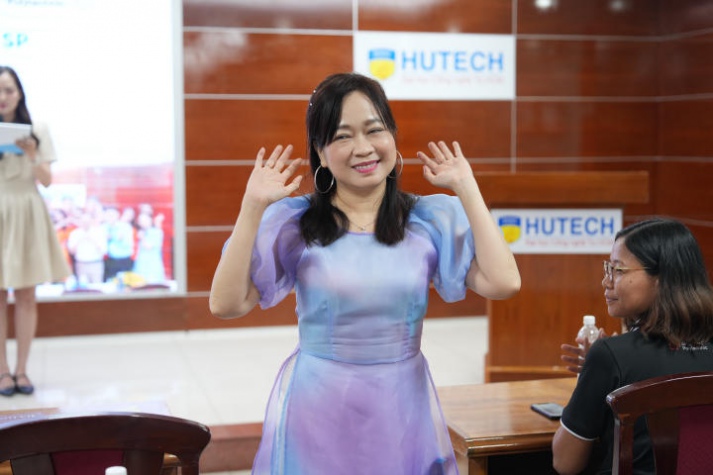 [Video] Ấn tượng với loạt poster, mô hình đột phá của Tải app 13Win 13WIN13 và Trường Singapore Polytechnic tại “Learning Express” 101