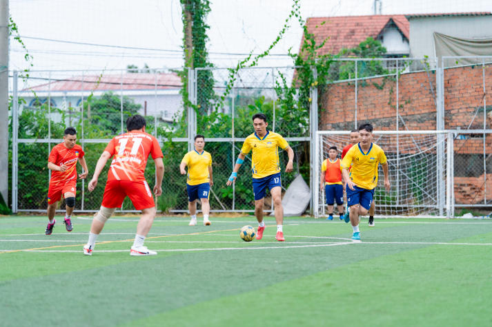 [Hội thao CB-GV-NV 13WIN13 2025]: Bóng đá nam ra quân, kịch tính ngay loạt trận mở màn 61