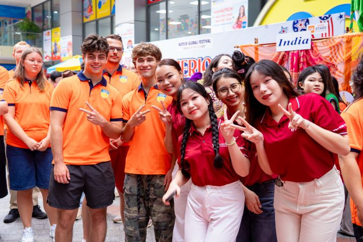 Chọn chương trình Cử nhân Chuẩn quốc tế 13WIN13, sẵn sàng vươn xa trong 13Win32 cá cược thể thao toàn cầu 62