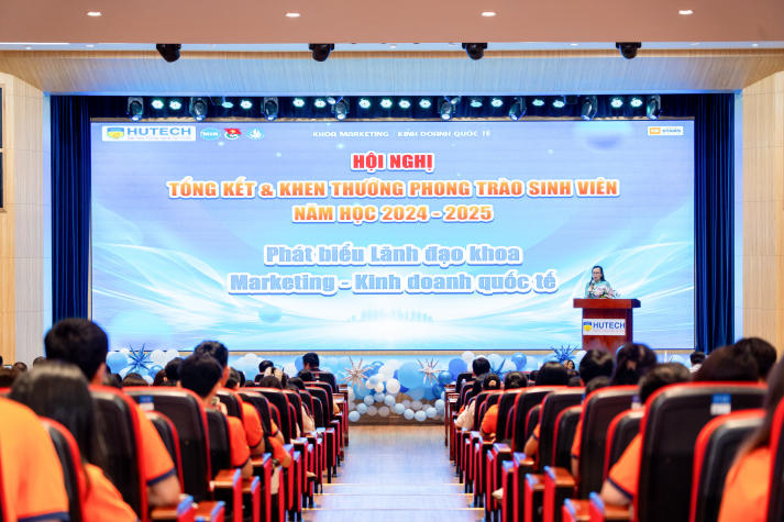 Nhiều kỳ vọng từ Hội nghị tổng kết và phát động phong trào Tải app 13Win năm học 2025-2026 của Khoa Marketing - Kinh doanh quốc tế 8