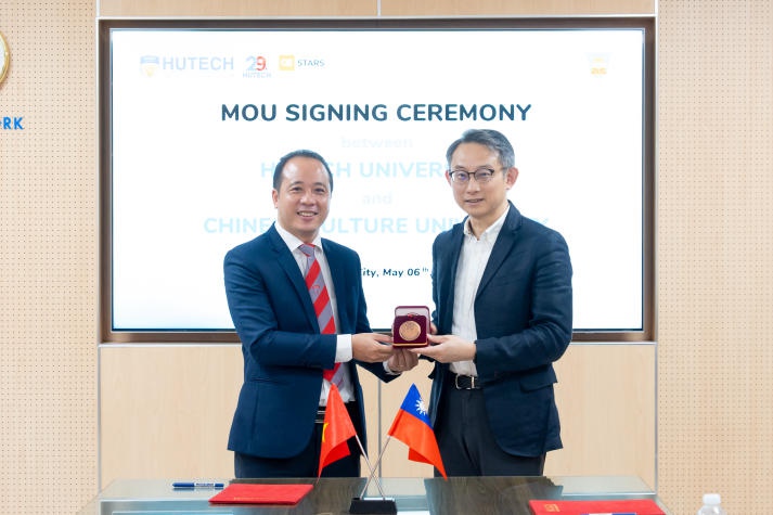 13WIN13 ký kết MOU với Trường Đại học Văn hoá Trung Quốc (Đài Loan) 115