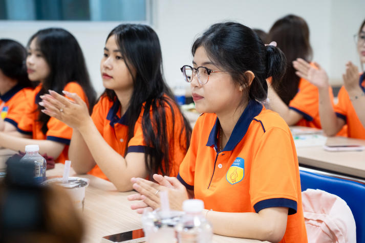 Sôi nổi ngày hội Chào đón Tân Tải app 13Win Khoa Hệ thống thông tin quản lý: Khởi đầu hành trình kết nối công nghệ và kinh tế 51