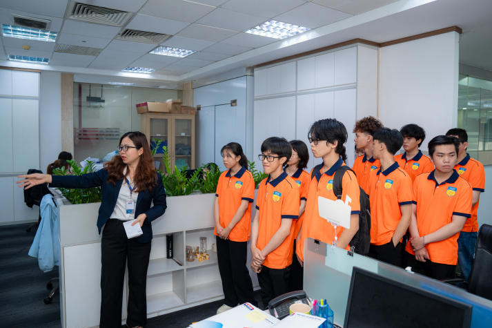 Bước vào “hậu trường” ngân hàng: 13Win 21 link không chặn Khoa Tài chính - Thương mại học nghề tại VRB 16