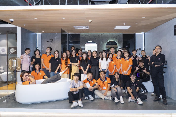 13Win 21 link không chặn Khoa Kiến trúc - Mỹ thuật tăng cường kiến thức thực tiễn và nhận Www 13Win one nổ hũ tại chuyến tham quan TOTO Showroom 95