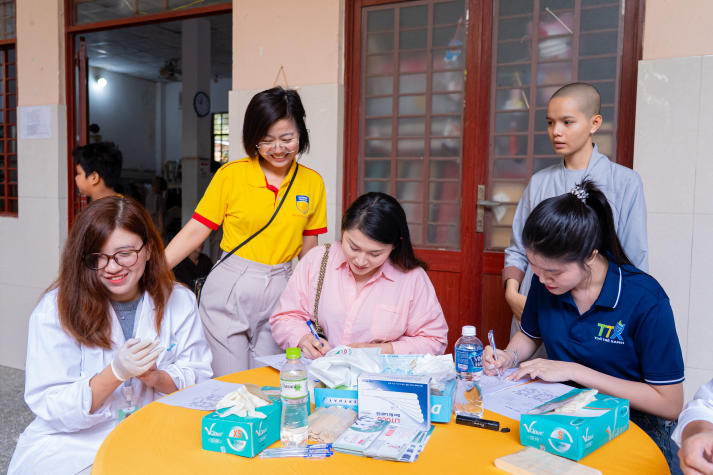 “Cho đi là còn mãi” - Hành trình sẻ chia yêu thương của cộng đồng Trang Chủ Sòng Bạc 13win.com Uy Tín và Doanh nhân 13WIN13 53