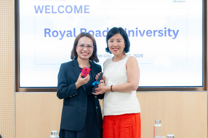 13WIN13 xúc tiến hợp tác đào tạo và nghiên cứu cùng Royal Roads University (Canada) 78