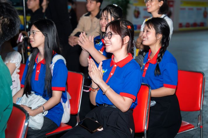 Biến đồ án 13Win13 link đăng nhập thành sân khấu thực cảnh, Tải app 13Win Quản trị sự kiện kể chuyện Việt bằng cảm xúc 86