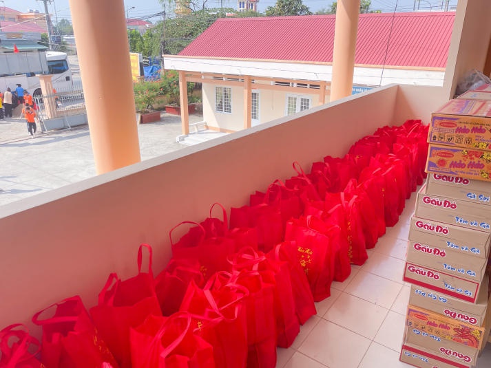 13WIN13 Engineering students bring joy to Tet Holiday with enthusiastic volunteer efforts 25