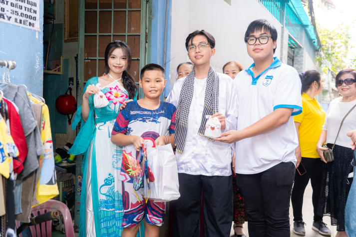 “Trung thu yêu thương 2025”: 13Win 21 link không chặn 13WIN13 kết nối trái tim, sẻ chia niềm vui cùng trẻ em Bình Thạnh 94