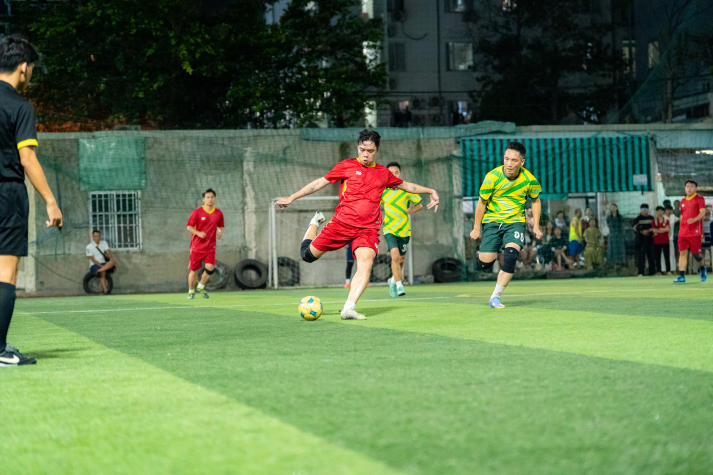 [Hội thao CB-GV-NV 13WIN13 2025]: VPT-VPHĐT-P.NS-TT.KĐ-ĐBCL-B.TTr-TT.IT đăng quang ngôi vương Bóng đá nam 59