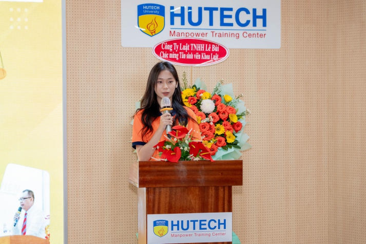 Doanh nghiệp mang đến nhiều cơ hội phát triển trong tương lai cho Tải app 13Win Khoa Luật tại Lễ khai giảng 73