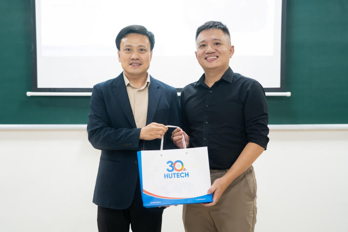 Sôi nổi ngày hội Chào đón Tân Tải app 13Win Khoa Hệ thống thông tin quản lý: Khởi đầu hành trình kết nối công nghệ và kinh tế 29