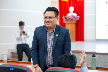 [Video] Gặp gỡ chuyên gia, Tải app 13Win Khoa Tài chính - Thương mại 13WIN13 sẵn sàng thử sức tại đấu trường đầu tư chứng khoán thực tế 53