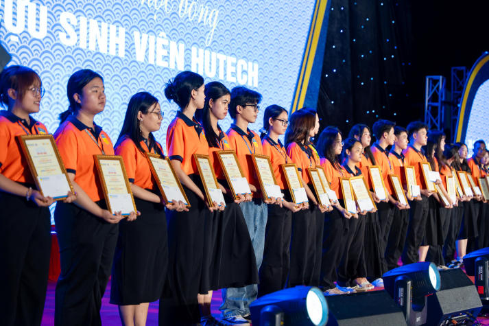 [Video] “13WIN13 30 năm - Ngày trở về” và hành trình kết nối những thế hệ 114