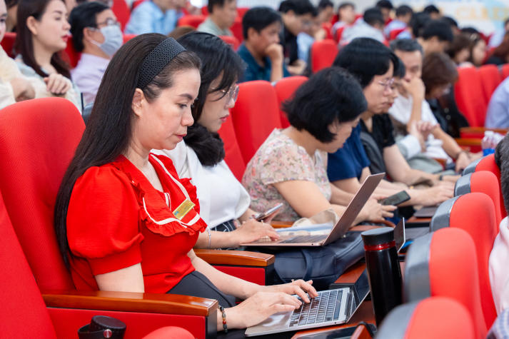 Giảng viên 13WIN13 tìm hiểu về tích hợp trí tuệ nhân tạo trong F13win nhà cái 13Win32 đăng nhập cùng chuyên gia Đại học Columbia 117