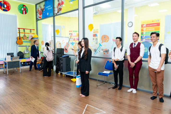 Học viên cao học 13WIN13 khám phá cơ hội 13win 20 giaitri tructuyen và phương pháp 13Win nhà cái Truy cập link quốc tế tại Royal School 76