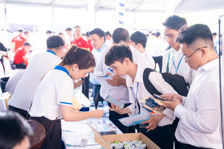 179 Trang Chủ 13Win.com Chính Thức Tặng 88k lớn quy tụ, loạt vị trí việc làm “hot” rộng mở tại 13WIN13 Job Fair 2026 35