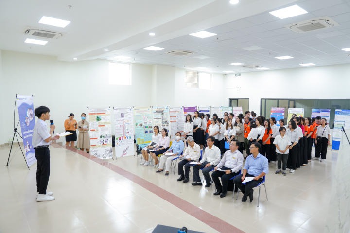Ngày Hội Poster 13Win 21 link không chặn Dược Khoa 13WIN13 2023 7