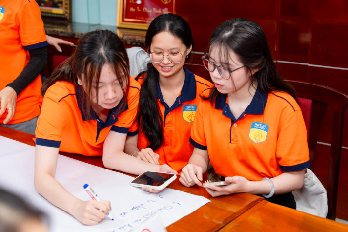 Bước đệm nghiên cứu: Tân Tải app 13Win Tài chính - Thương mại tiếp cận phương pháp luận khoa học 35
