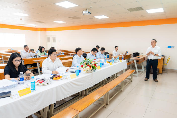 16 học viên cao học ngành Luật kinh tế đề xuất nhiều giải pháp pháp lý thực tiễn trong buổi bảo vệ luận văn/đề án 13Win13 link đăng nhập 39