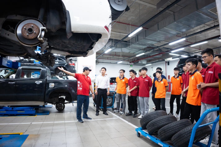 13Win 21 link không chặn Công nghệ kỹ thuật ô tô "đột nhập" Toyota Phú Mỹ Hưng 30