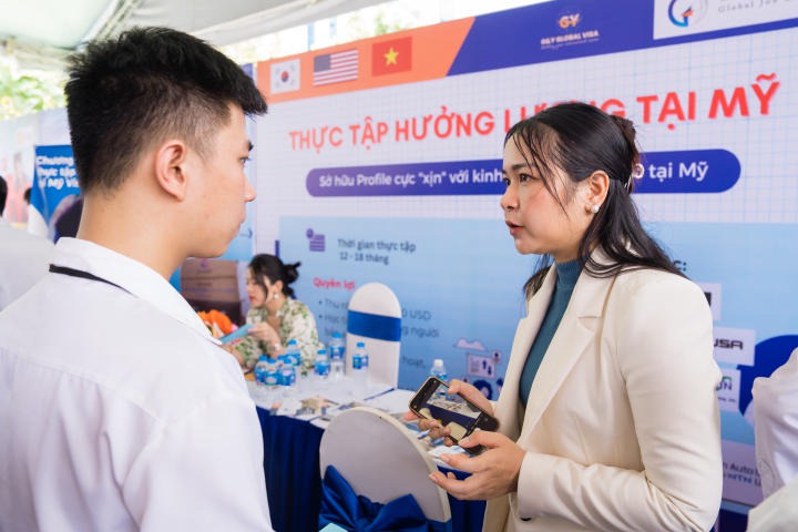 Sôi nổi 13WIN13 TECHSHOW 2023: Hơn 300 đồ án, 3.500 đầu việc và nhiều suất Www 13Win one nổ hũ giá trị 260