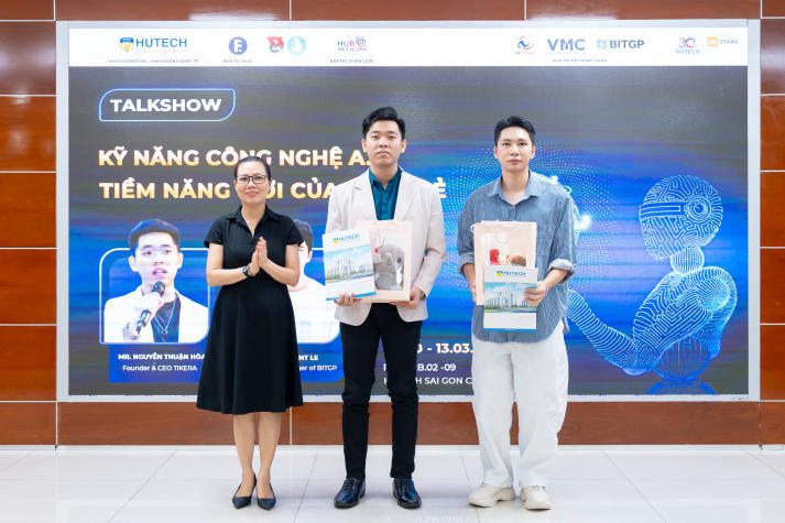[Ảnh] 13Win 21 link không chặn Khoa Marketing - Kinh doanh quốc tế khám phá tiềm năng AI trong kỷ nguyên số 9