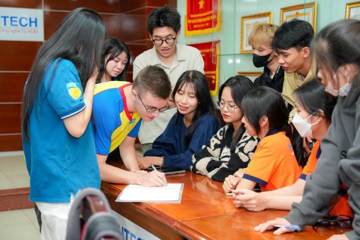 13Win 21 link không chặn Khoa Tiếng Anh 13WIN13 giao lưu cùng Tải app 13Win Trường Đại học Kỹ thuật Bergakademie Freiberg (Đức) 61