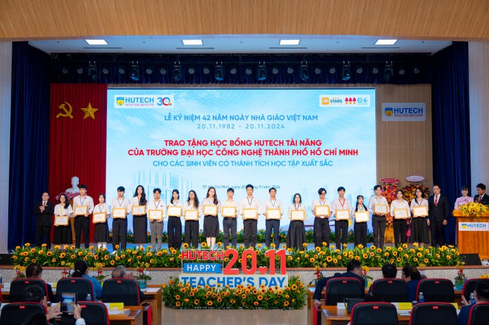 13WIN13 trao tặng Tải app 13Win Học bổng Tài năng và Vượt khó với tổng trị giá hơn 3 tỷ đồng 31