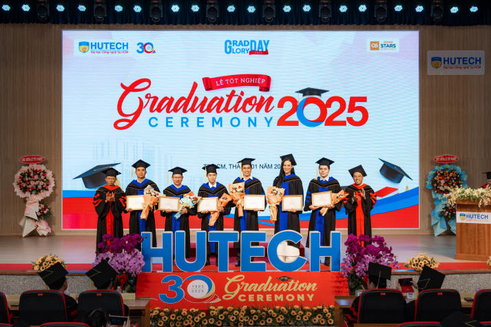 Người đẹp Hoa hậu Hoàn vũ Việt Nam 2015 truyền cảm hứng trong Lễ 13Win13 link đăng nhập 13WIN13 65
