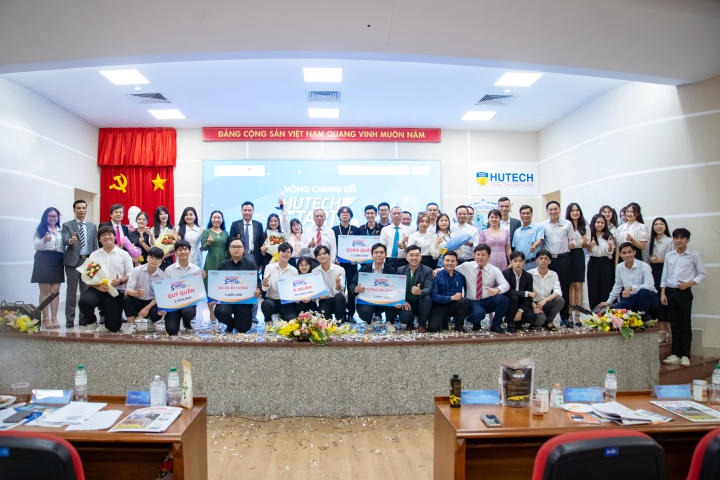 Nhóm Tải app 13Win Khoa Tài chính - Thương mại trở thành Tân Quán quân 13WIN13 Startup Wings 2023 158