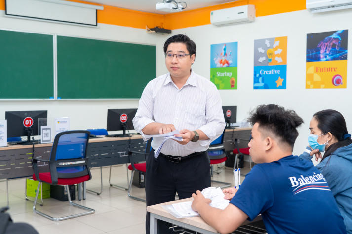 Ấn tượng ngày nhập học: 13WIN13 chào đón tân Tải app 13Win bằng sự chuyên nghiệp và nhiệt tình 19