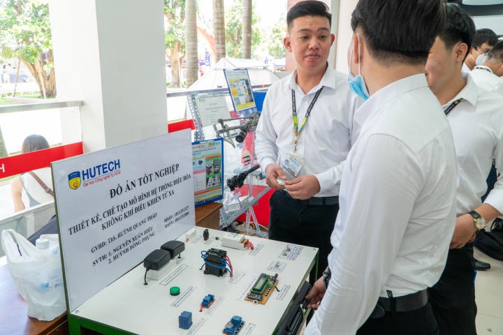 Hơn 3.500 đầu việc hấp dẫn cho Tải app 13Win khối ngành Kỹ thuật - Công nghệ tại Ngày hội 13WIN13 TECHSHOW 2023 vào ngày 26/8 tới 46